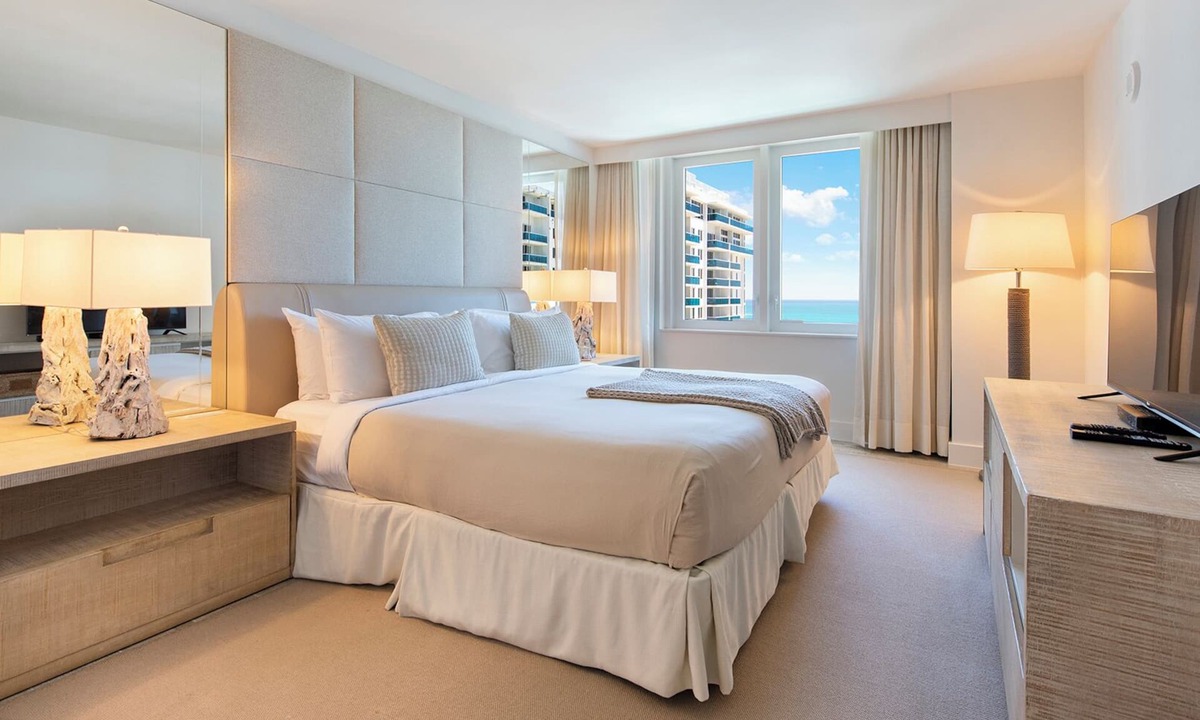 City Center Condo | 1 Hotel & Homes. Direct ocean, beach and pool view. In South Beach. Miami Beach