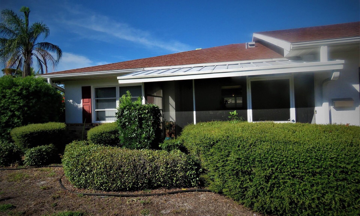 Venice Villa | 2 bed/2 Ba Venice Island Villa - Walk to Beach & Historic Downtown Venice!