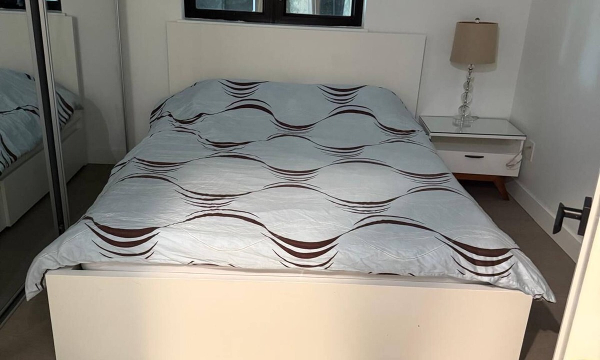 West Vancouver House | 2 bedroom and a Shared kitchen