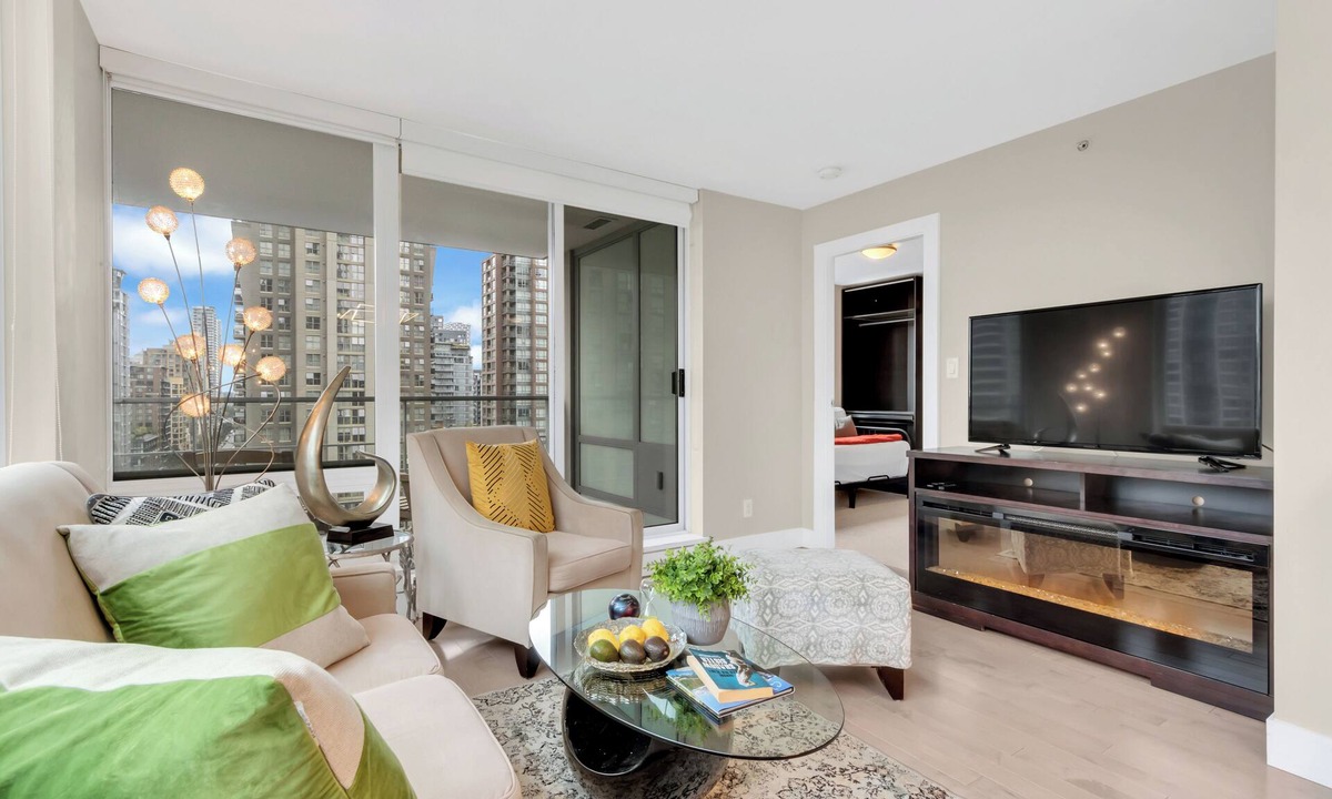 Yaletown Apartment | 2-bedroom apartment in upscale downtown Vancouver with jaccuzi and sauna