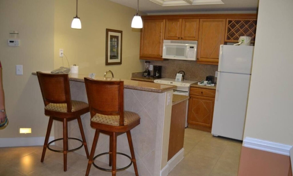 Florida Central Atlantic Coast House | 2 Spacious Units, Shuttle Service, Pool, Tennis Court, Volleyball Court, Hot Tub