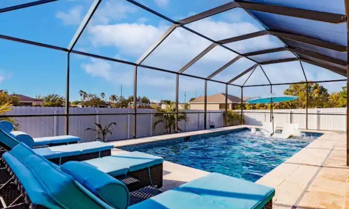 Mariner House | 3 BR Private Salt Water Heated Pool Home with Large Outdoor Patio!