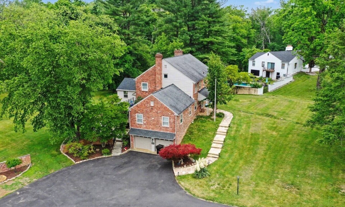 Newtown Square Apartment | 4 BR Suburban Escape - Pool, Tennis, Trails