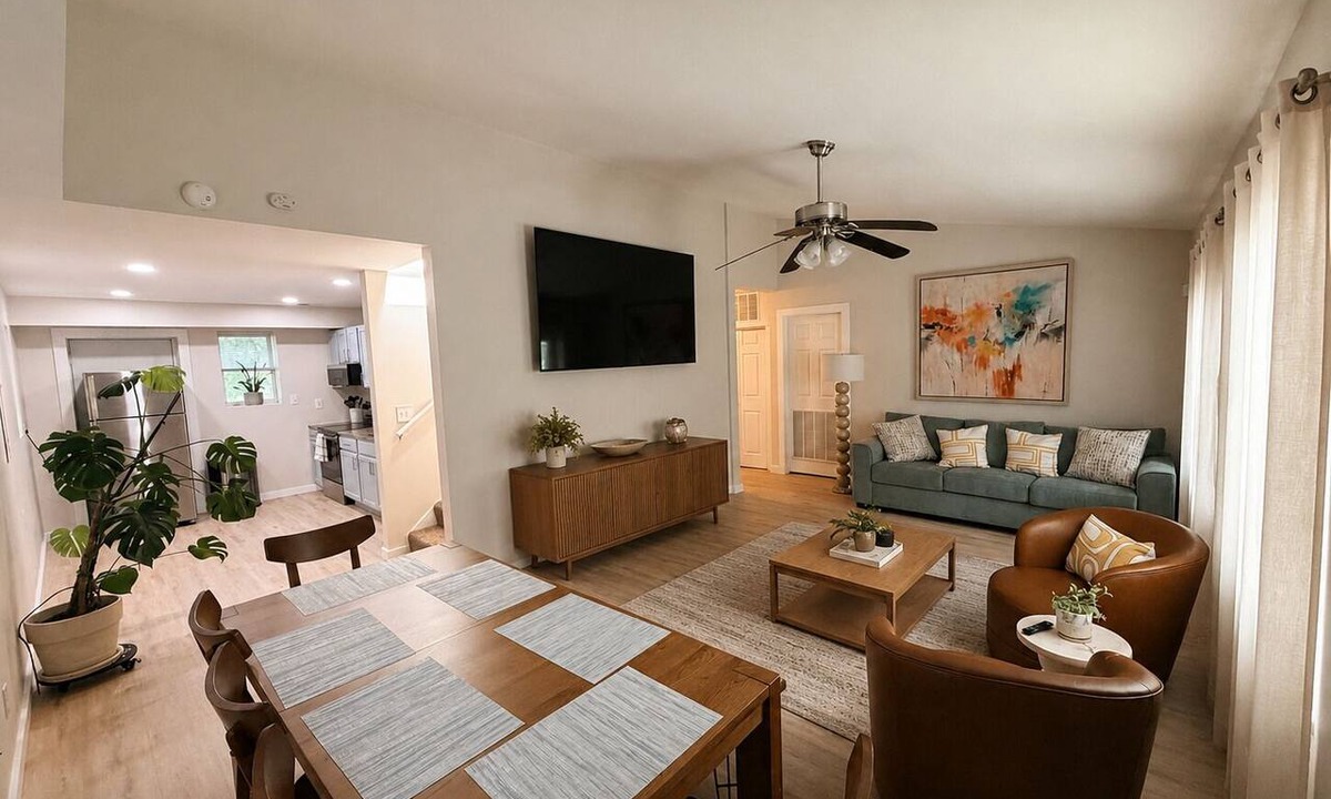 Edgewood House | 4BR2BA Creekside Edgewood Retreat Near World Cup