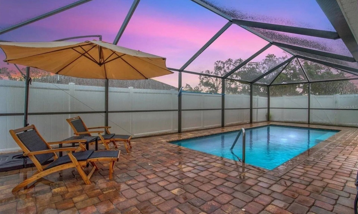 South Venice House | 🌴5BR Venice Oasis Private Pool Near Manasota & Caspersen Beaches Sleeps 11