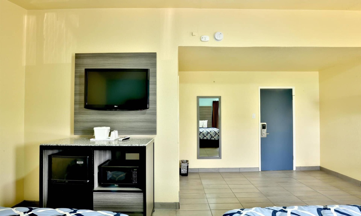 Oak Park - Northwood Hotel | Americas Best Value Inn San Antonio Airport South
