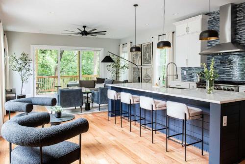 East Atlanta Apartment | Aquarius Rising