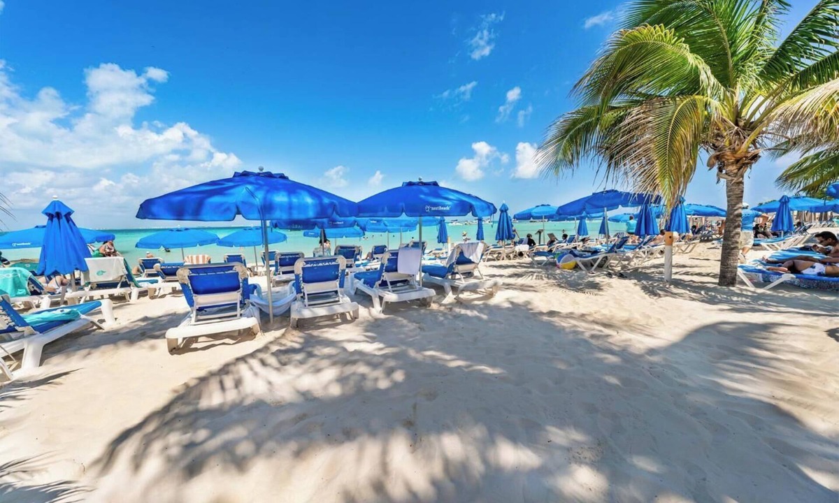 Centro - Supmza 001 Condo | Beachfront Nautibeach Condo 4 with Direct Beach Access & First-Floor Patio