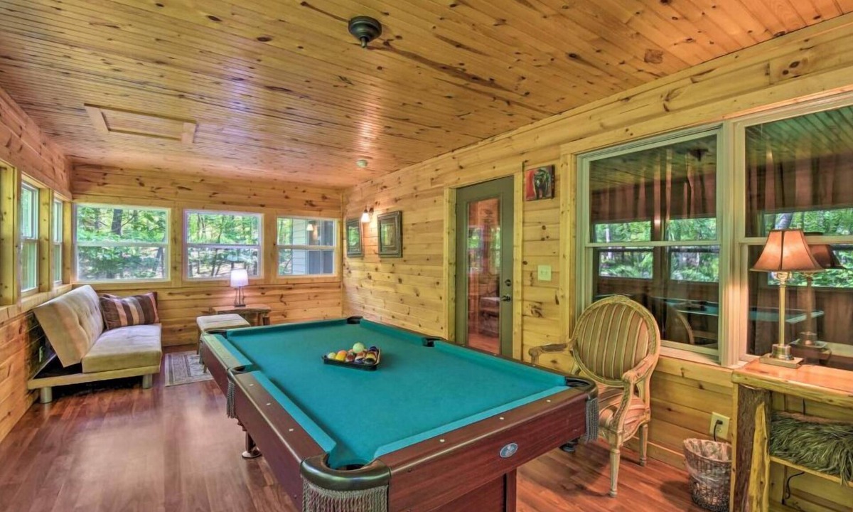Helen Cabin | Bear Paw 1/1! Pool Table! Near Helen