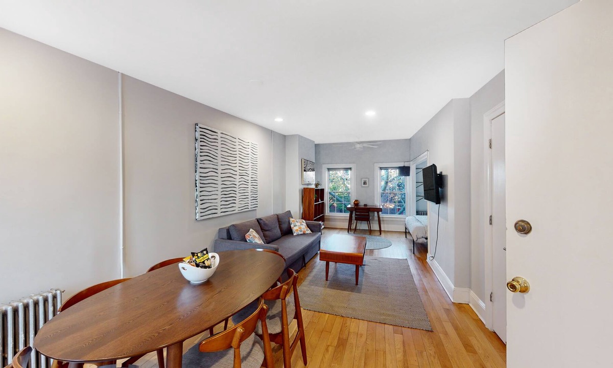 Harsimus Cove Apartment | Beautiful Private Home in Downtown Jersey City