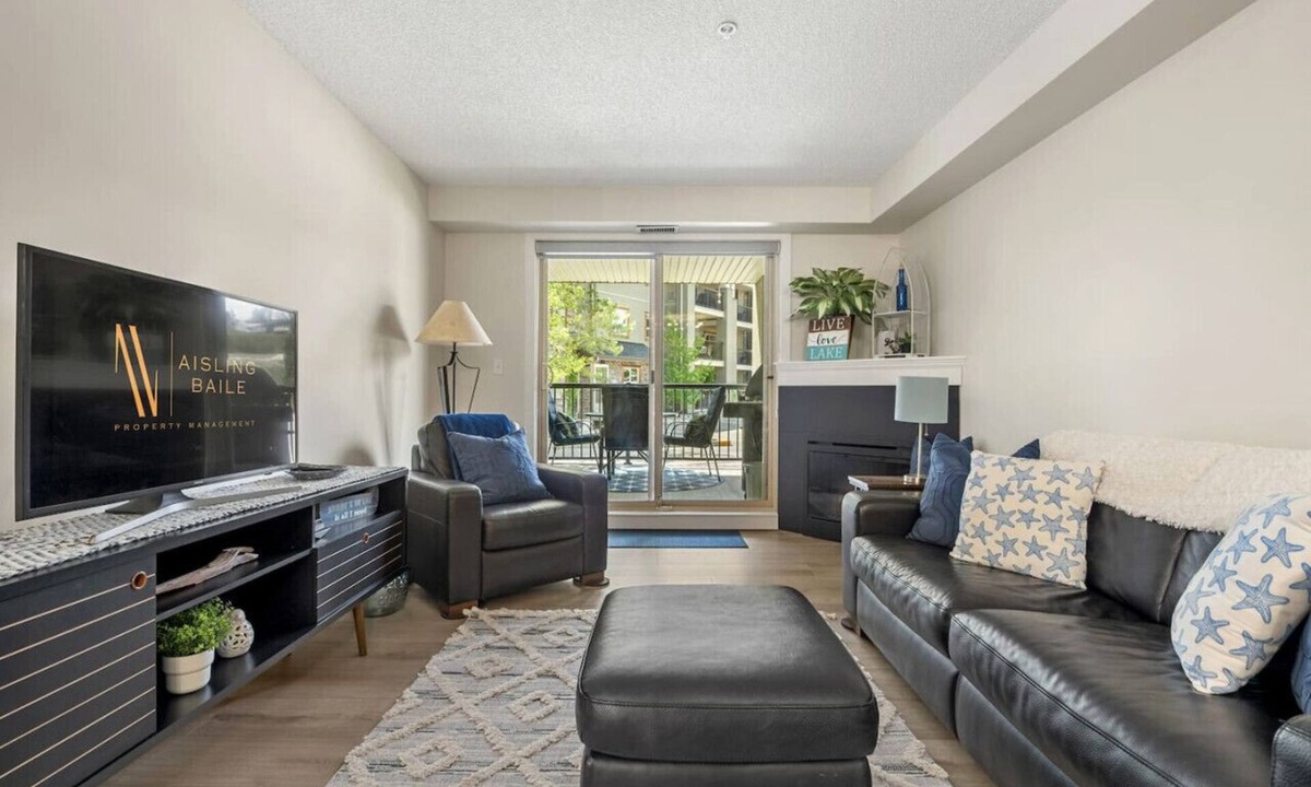 Invermere Apartment | Boardwalk Bliss | Outdoor Pool/Hot Tub | Fireplace
