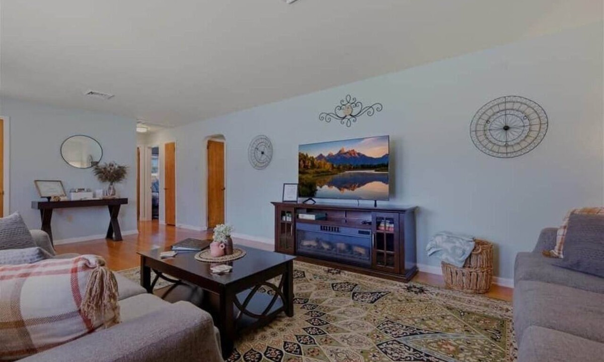 Pottstown House | Book NOW Skip the Tent - Real Beds Near Folk Fest