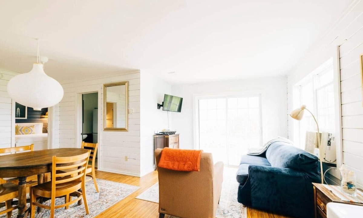 Green Gables House | Boyles Lane Cozy Cottage
