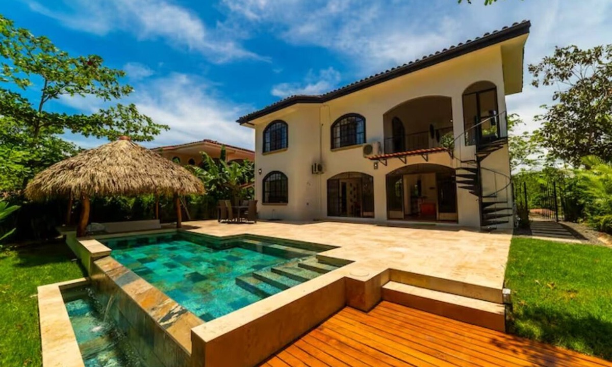 Esterillos House | Casa 48· Poolside Relaxing Retreat Near the Beach