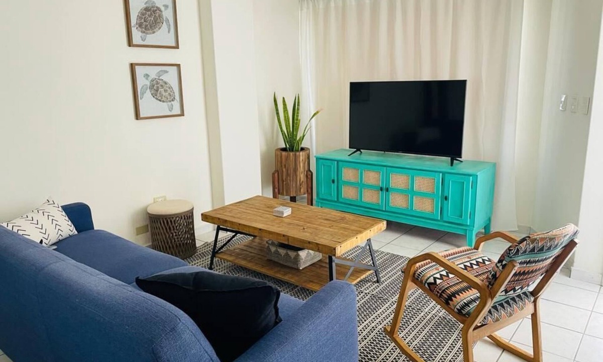 La Paz House | CASA BELUGA, Private Home, in the HEART of el Centro, La Paz. Fully equipped.