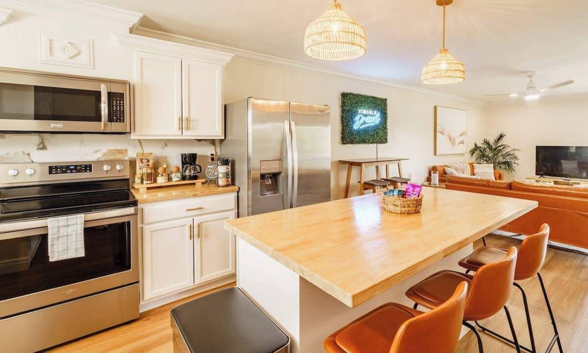 Harbour Heights House | Central Location Near I-75, Downtown & PGD Airport