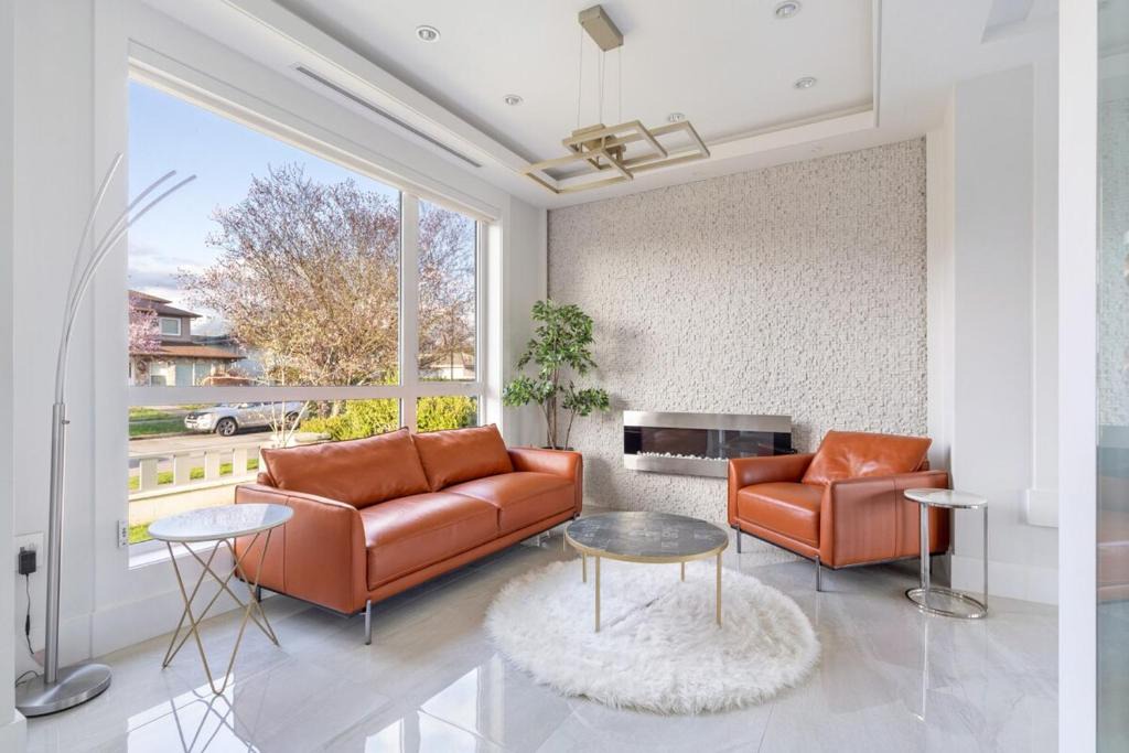 Killarney House | Centrally Located Luxury Home with Views and Cinema