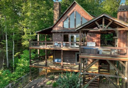 Blue Ridge House | Chalet Blue Ridge Panoramic Views Hot Tub