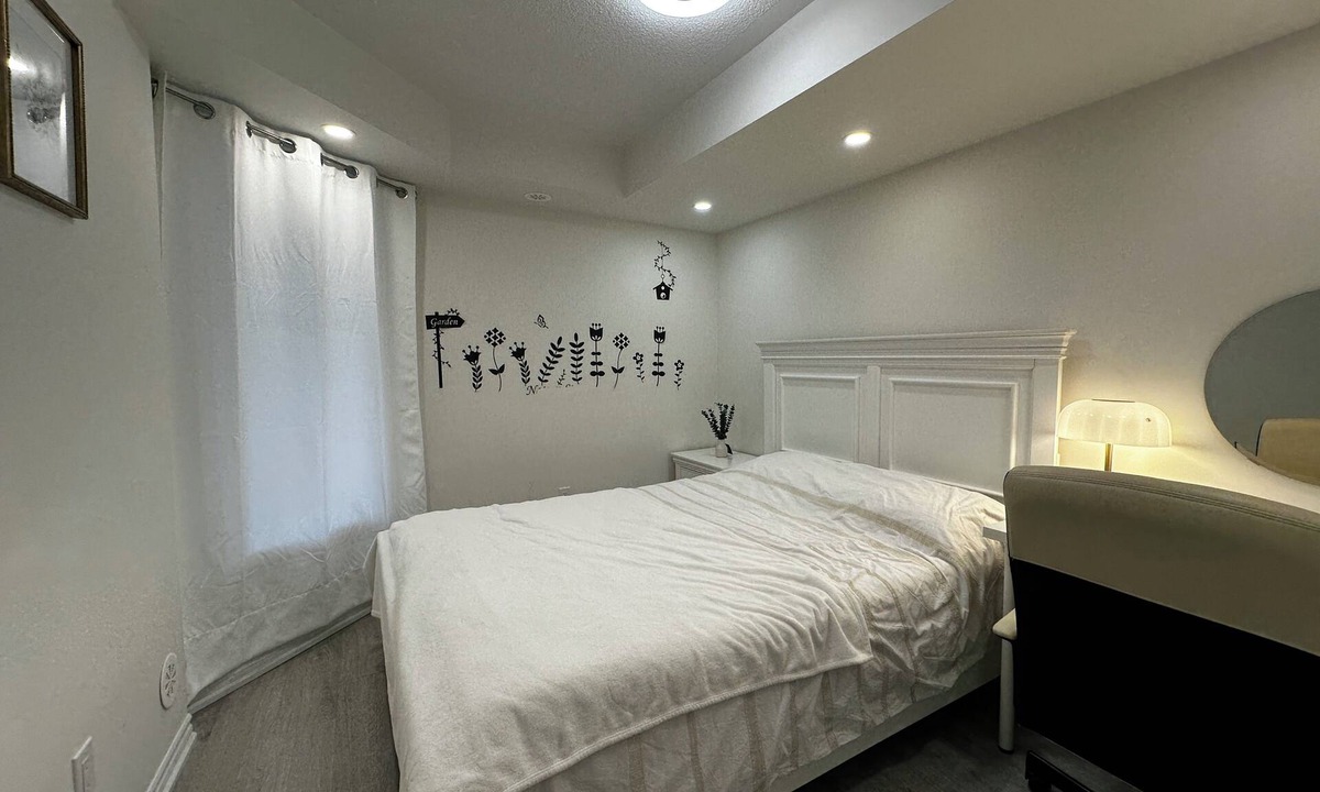 L'Amoreaux House | Charming 2-bedroom townhome in Toronto, Convenient, Comfortable, Cozy.