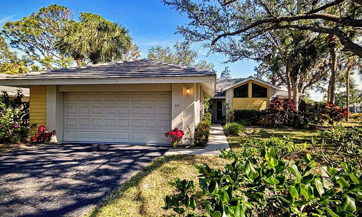 Myrtle Trace Villa | Charming 2-bedroom villa in Venice Plantation Golf and Country Club