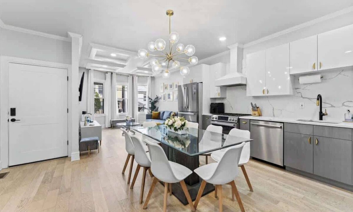 McGinley Square Condo | Chic 3BR-4BD-3Bath Oasis with Backyard Near NYC