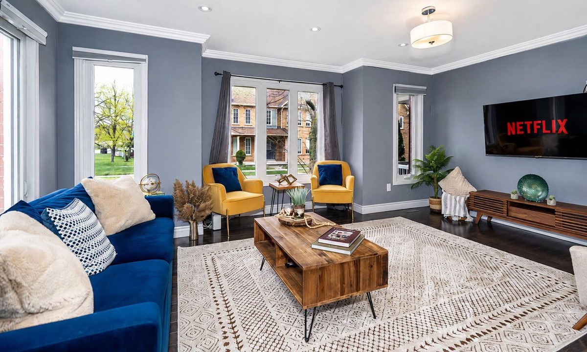 Unionville House | Chic Spacious 3BR Renovated House Central Markham