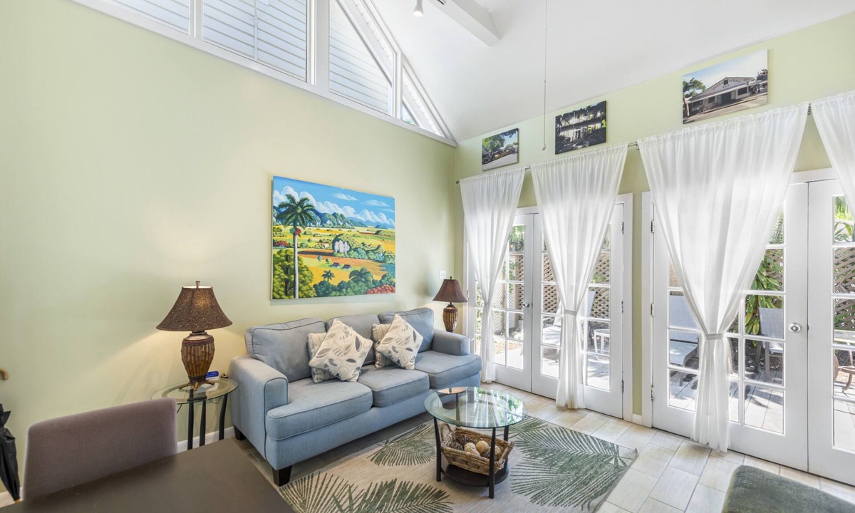 Old Town Cottage | COLONY CALYPSO - A quaint 1 Bedroom Cottage just two blocks to Duval