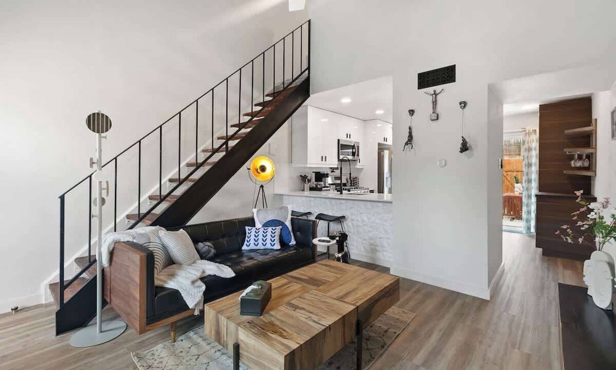 St. Edwards Apartment | Contemporary Couples Getaway Near Austin Favorites