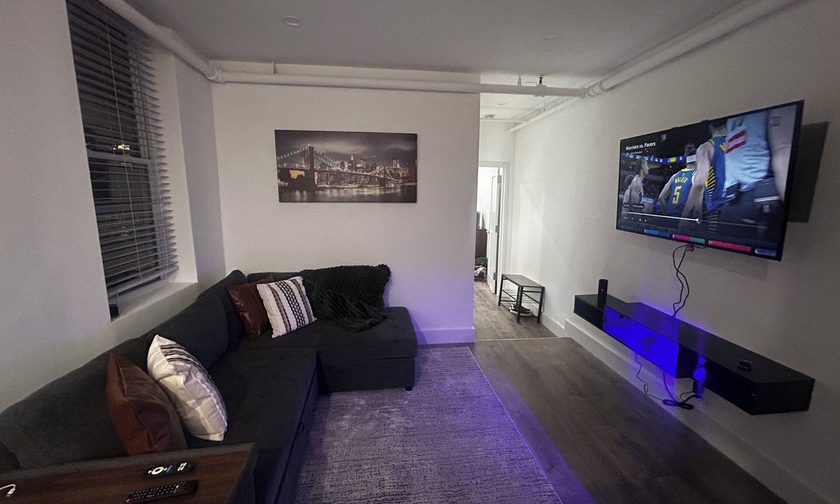 Hoboken Condo | Cozy 1-bedroom condo in charming Hoboken minutes from EWR