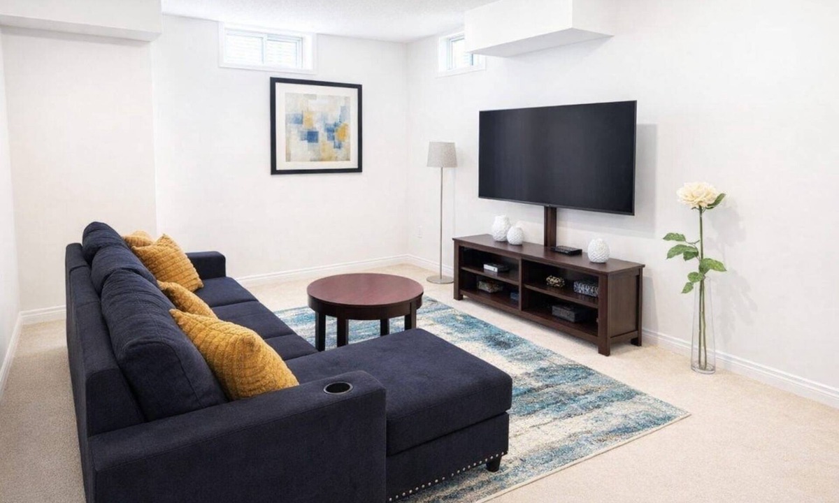 Halton Regional Municipality Apartment | Cozy and private 1-bedroom basement apartment in a serene Milton neighborhood