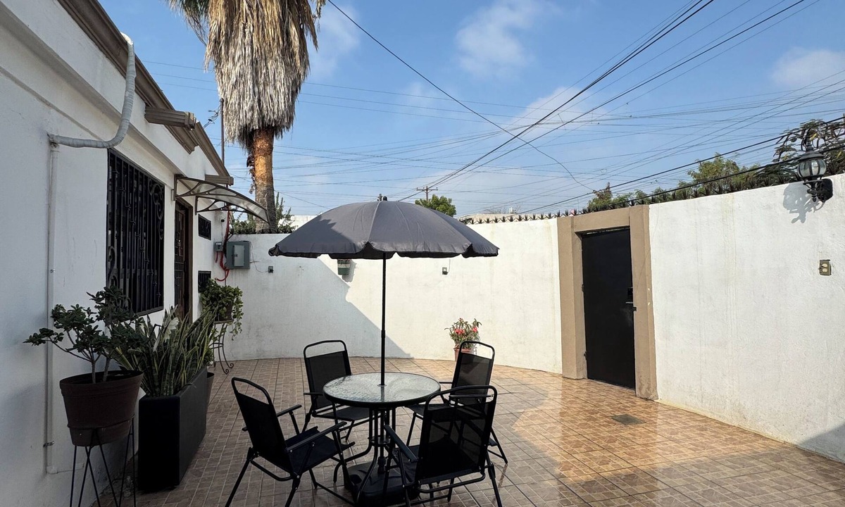 Guadalupe House | Cozy and quiet house, close to BBVA stadium for 3 to 7 people.