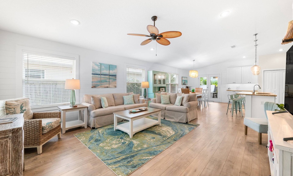 Vilano Beach Cottage | Cozy Coastal Beach Home - Hot Tub! Pets! Bicycles!