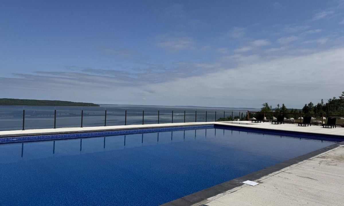 Manitoulin District Cabin | Cozy modern cottage overlooking the North Channel on Manitoulin Island.