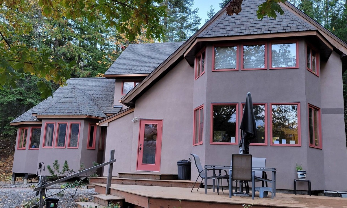 Proctor House | Eco-Garden: Rural Beauty in recreation heaven.