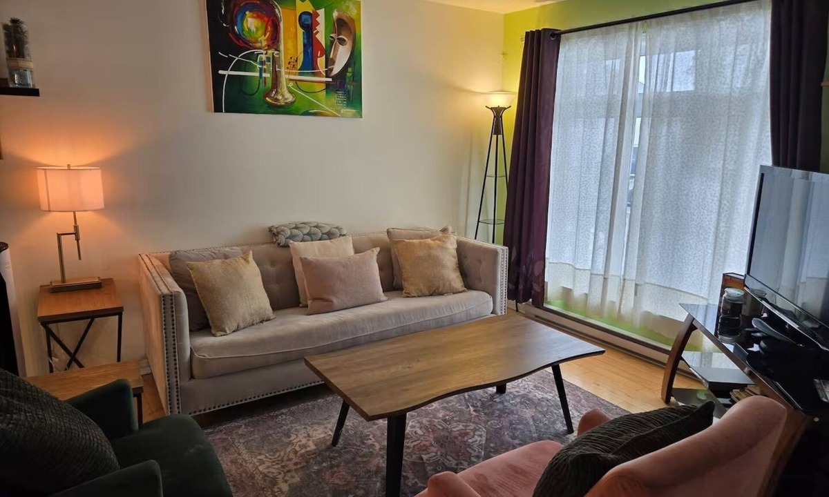 Vaudreuil House | Eden House