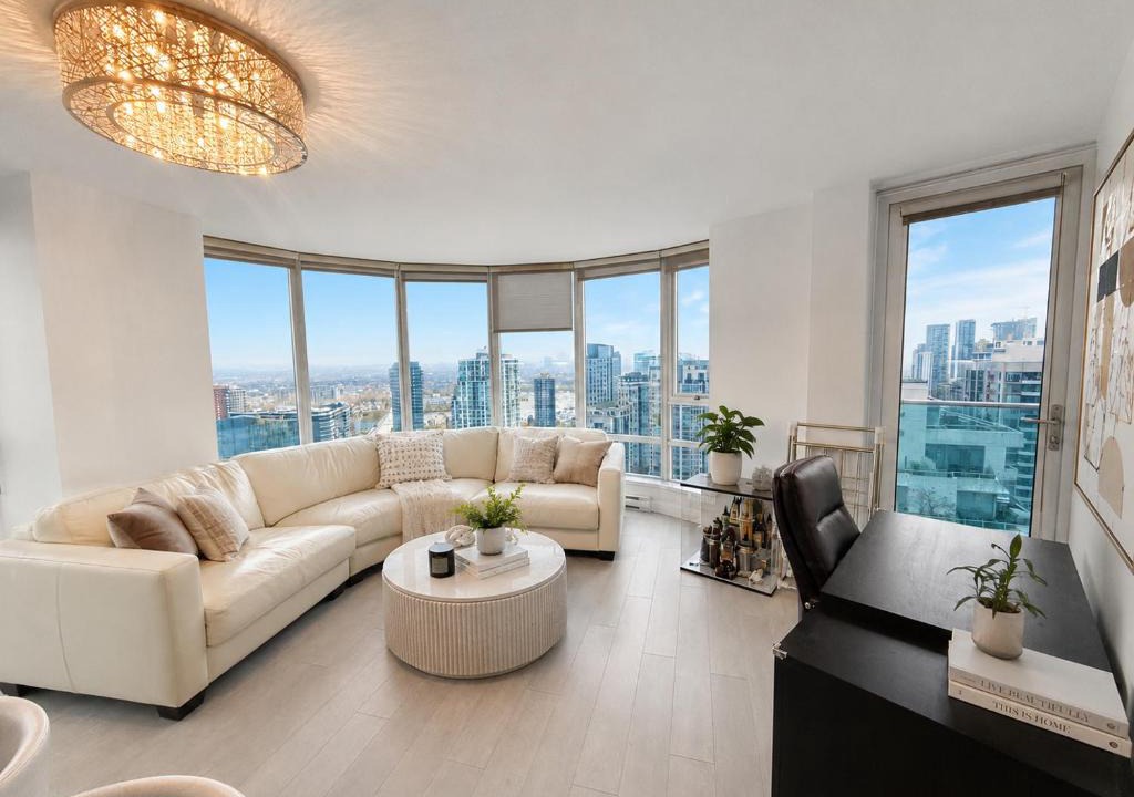 Yaletown Apartment | Elegant 2 Bedroom Escape in Trendy Yaletown