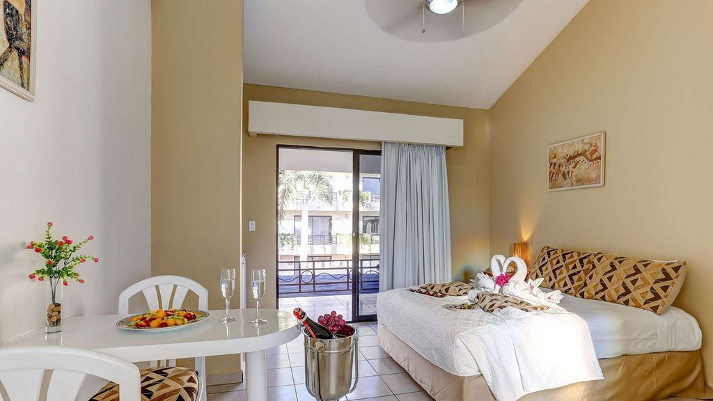 Downtown Cabo San Lucas Apartment | Familiar Studio with fully equipped kitchenette #11 - near to The Medano Beach, Pool & Wifi