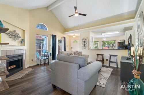 Wells Branch Apartment | Fenced Yard 2BR 1BA 10m to Domain Near Downtown Pets OK by AUSTIN VACAY