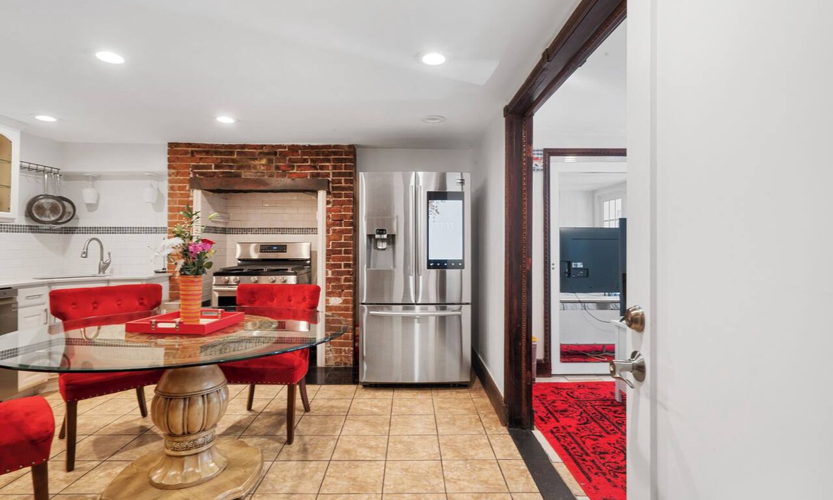 Communipaw Apartment | FIFA 2026 Chic 1-bedroom Minutes to NYC