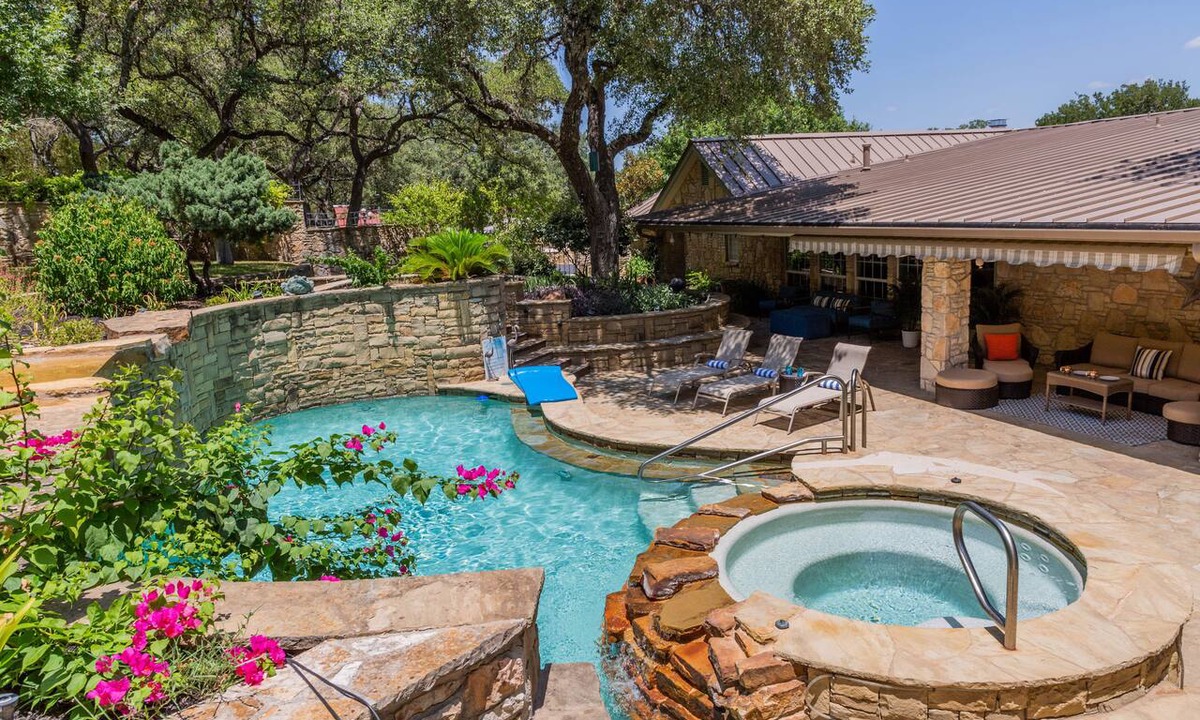 Canyon Lake Villa | Gated Upscale Resort. 1-Story, PrivatePool+Shaded HotTub, BigBeds GameRm FirePit