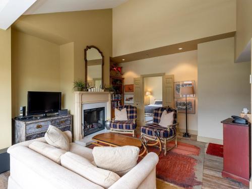 Whistler Village Apartment | Gibbons Life Accommodations