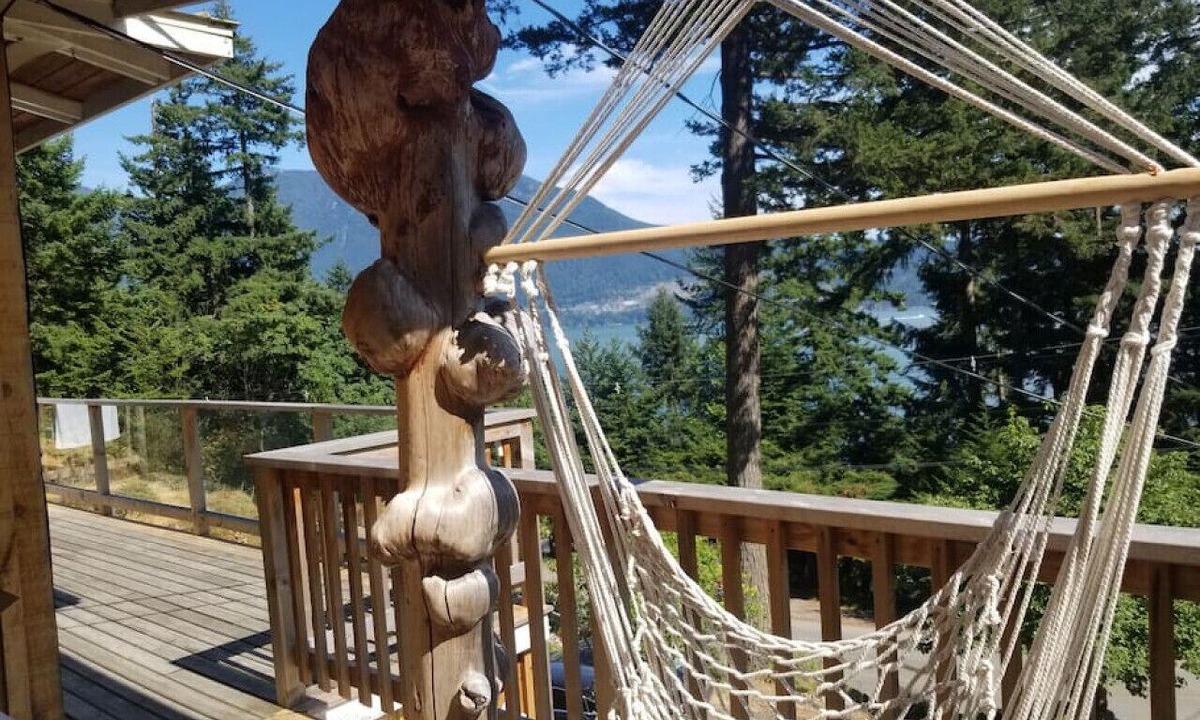 Bowen Island Apartment | Gorgeous Ocean & Mountain View Cottage, AC, Hot Tub