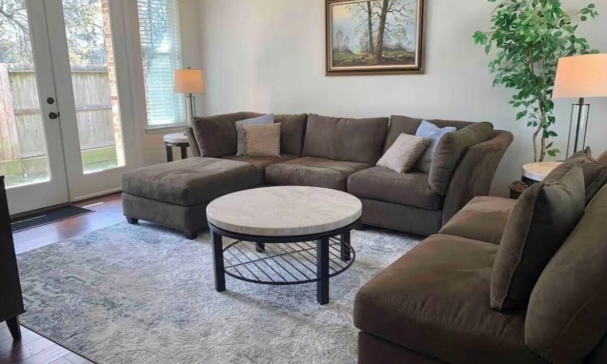 Grogan's Mill House | Great Woodlands location yet quiet, gated, well maintained, 3 br home