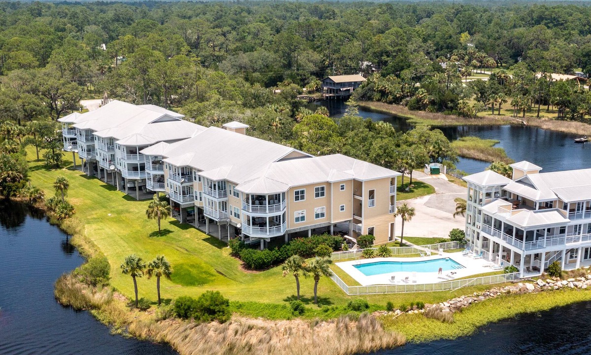 Steinhatchee Condo | Gulf Breeze Condo #208- Private Ramp! WiFi! Docks to be completed May 2026!