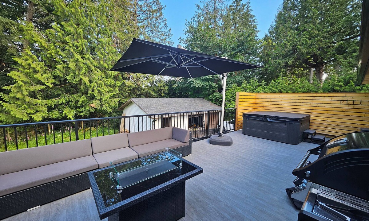 Halfmoon Bay House | Halfmoon Bay Hideaway Top Suite