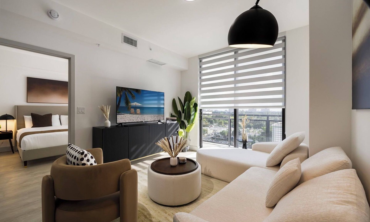 North Miami Apartment | High Floor Property-Expansive Views- Sleep 6 Miami