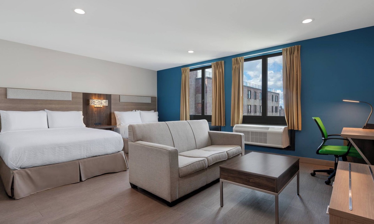 West Bronx Hotel | Holiday Inn Express & Suites Bronx - Barnabas area by IHG