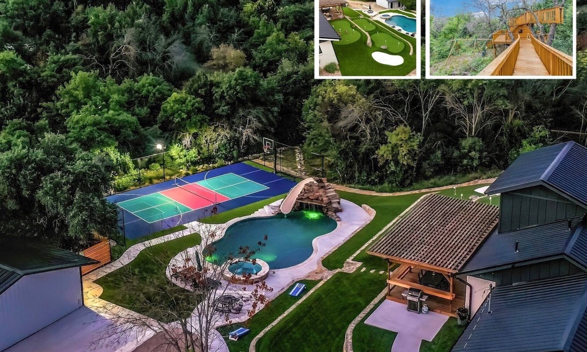 Fort Worth House | INCREDIBLE Pool with slide SportCourt MiniGolf Arcade Firepit on 5 acres