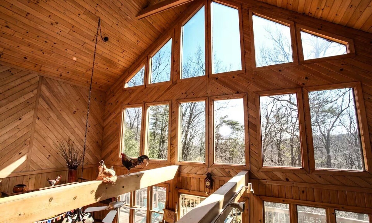 Tate Cabin | Jasper Gem: 4 bedroom Cabin, Cozy Dual Fire Features, Views & Resort Perks!