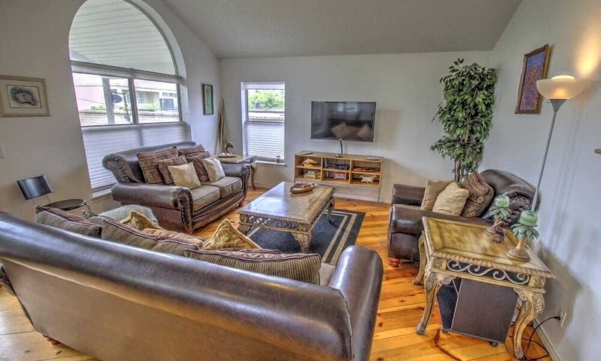 South Padre Island Condo | Join Us at Our Bahama Beach Lodge - 2nd story private duplex